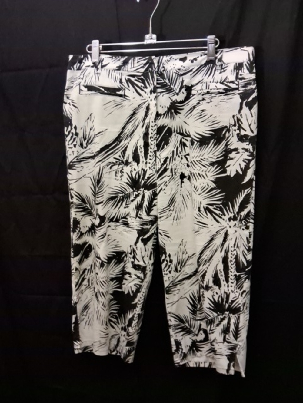 Chico's Black & White Palm-Print Capris
